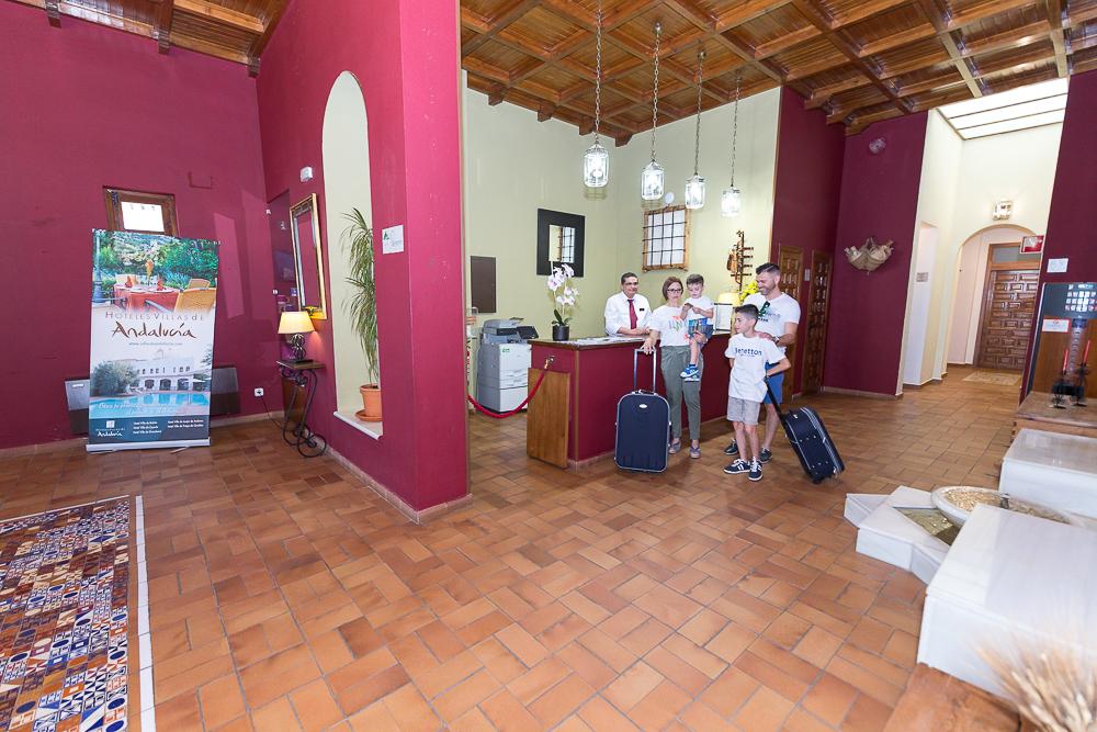 Villa Turistica De Priego Прієго-де-Кордова Екстер'єр фото