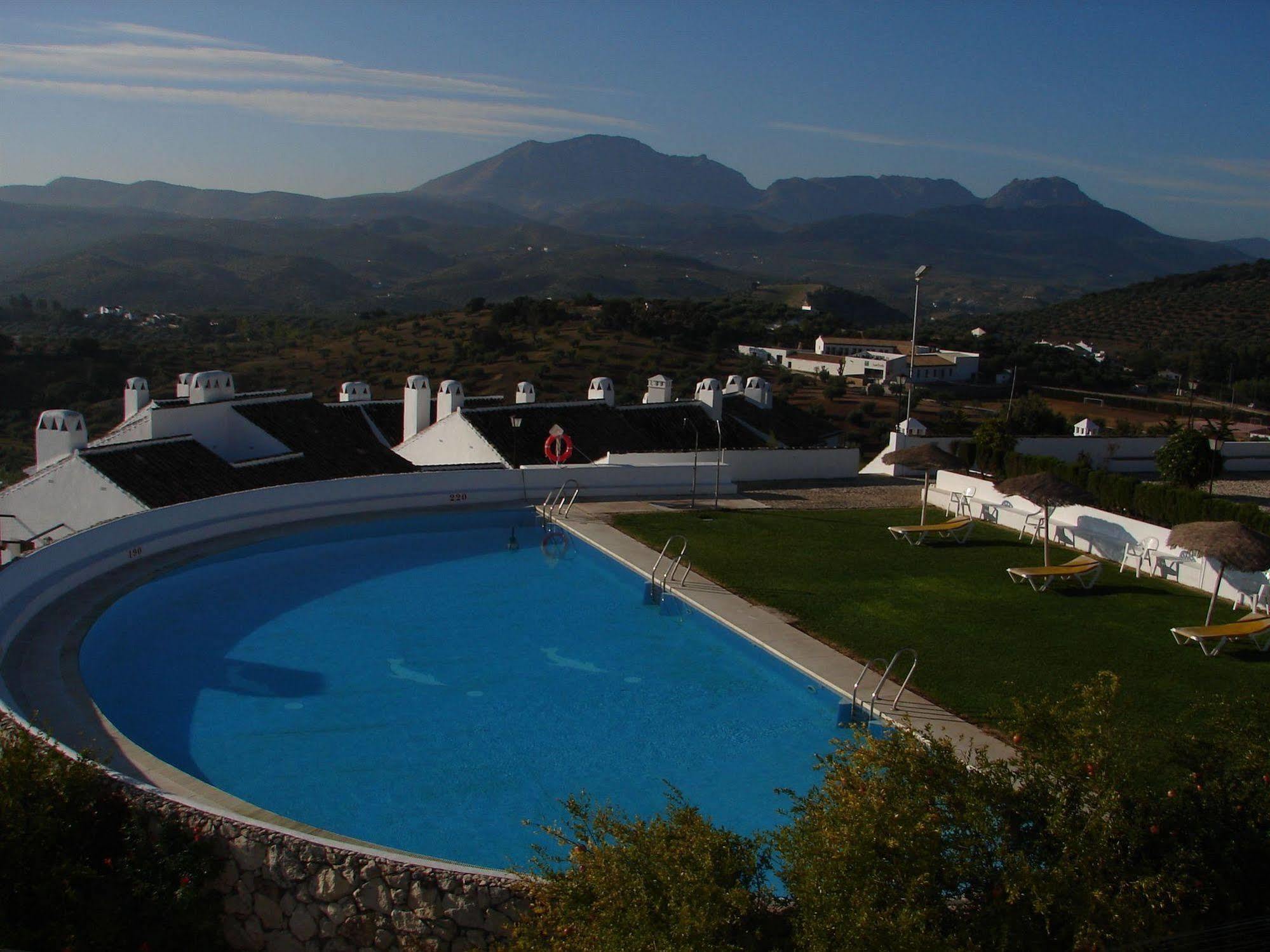 Villa Turistica De Priego Прієго-де-Кордова Екстер'єр фото